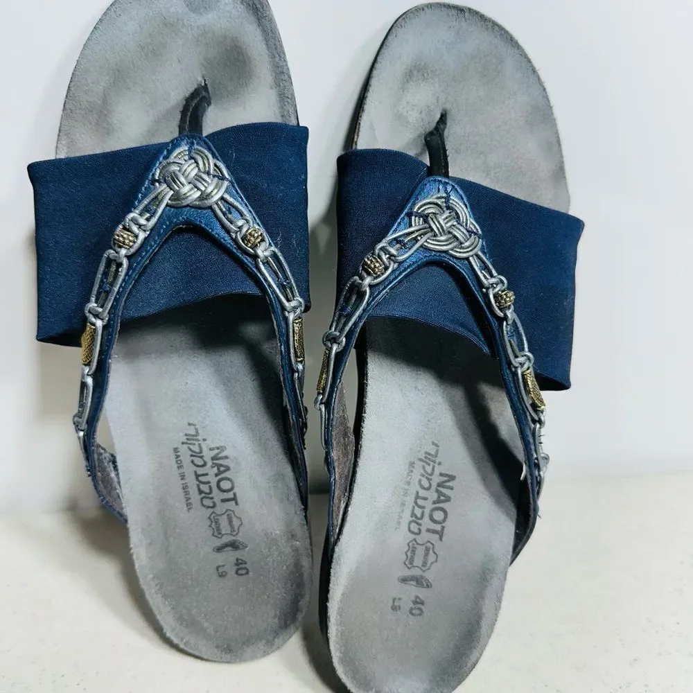 Naot Navy Sandals with Silver Chain Accent size 40-9